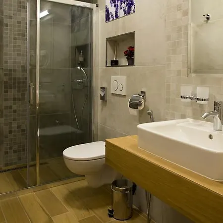 ゲストハウス Minipivovar Tatras ポプラト