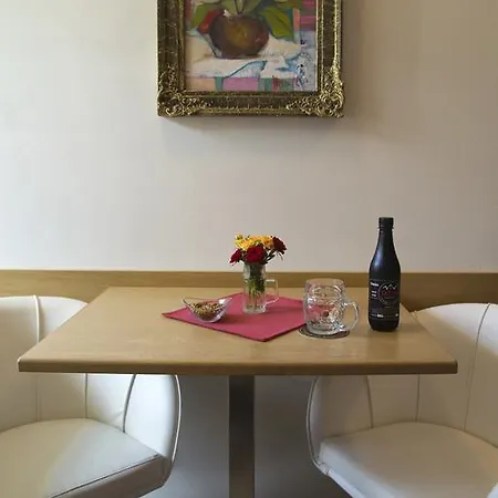 ゲストハウス Minipivovar Tatras ポプラト